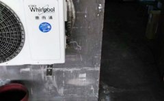 美的空调卡机e4如何解决